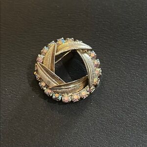 Vintage gold tone Aurora Rhinestone Brooch Pin Scarf Pin‎